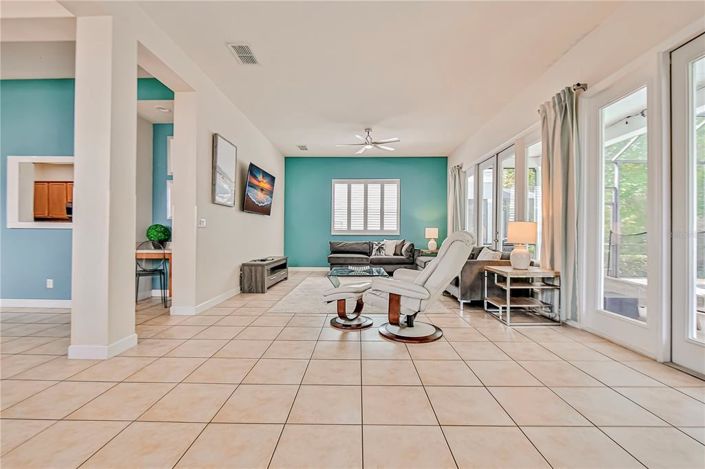 Image No.4-5 Bed Property for sale