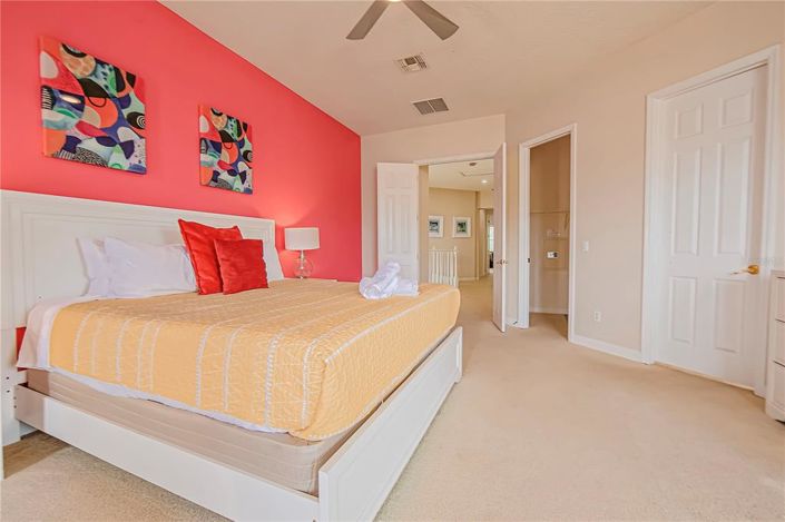 Image No.40-5 Bed Property for sale