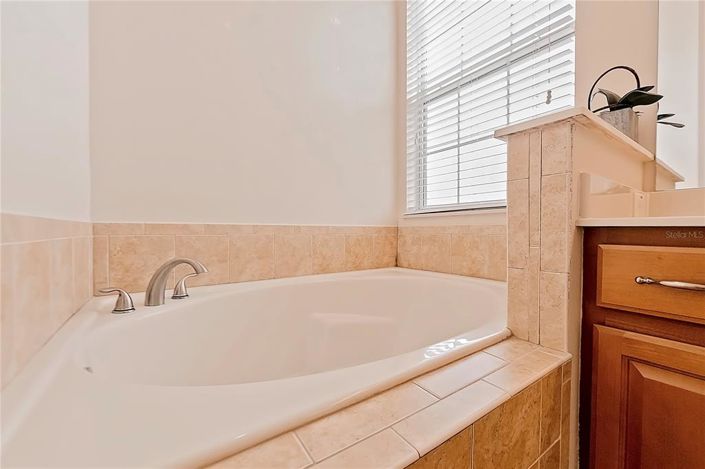 Image No.43-5 Bed Property for sale