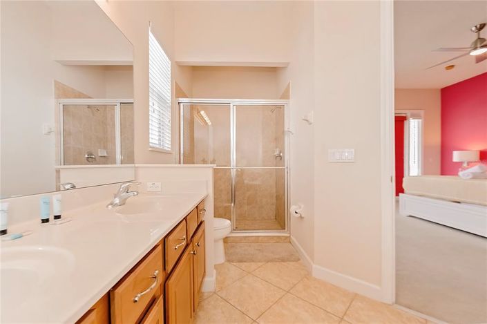 Image No.44-5 Bed Property for sale