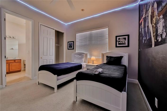 Image No.46-5 Bed Property for sale