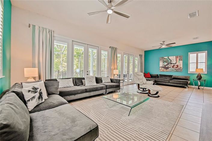 Image No.5-5 Bed Property for sale