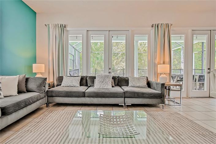 Image No.6-5 Bed Property for sale