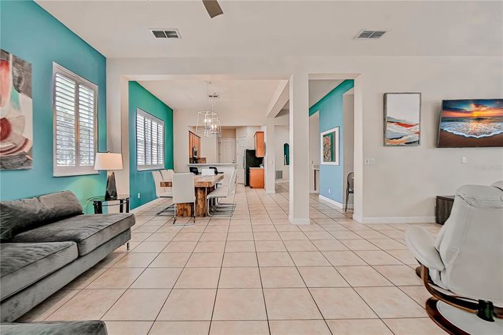 Image No.8-5 Bed Property for sale