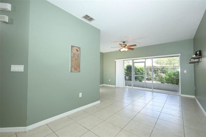 Image No.8-2 Bed Townhouse for sale