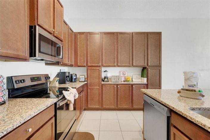 Image No.14-4 Bed Townhouse for sale