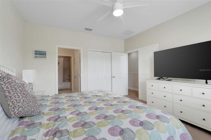 Image No.20-4 Bed Townhouse for sale