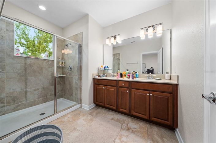 Image No.15-3 Bed Townhouse for sale