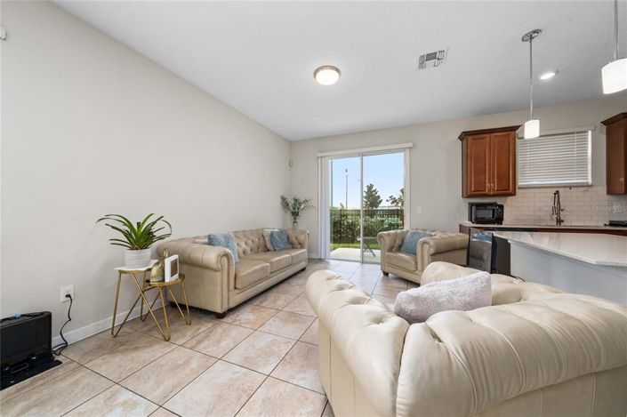 Image No.7-3 Bed Townhouse for sale