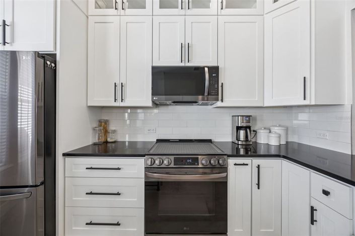 Image No.11-3 Bed Townhouse for sale