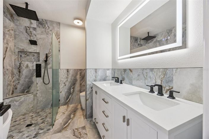 Image No.29-3 Bed Townhouse for sale