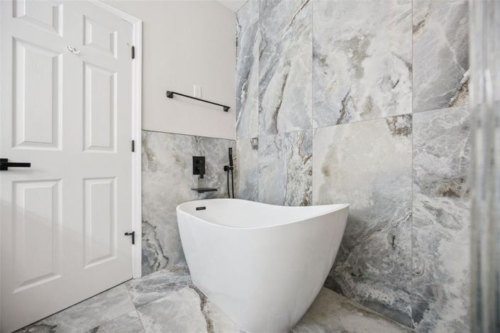 Image No.34-3 Bed Townhouse for sale