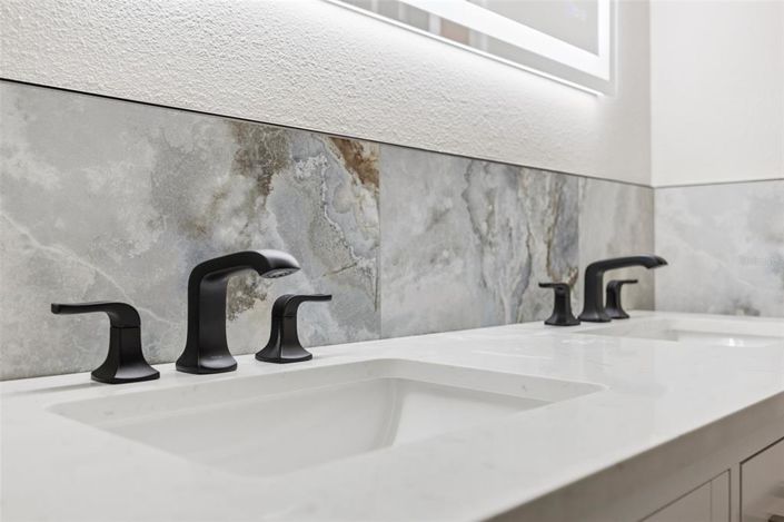 Image No.36-3 Bed Townhouse for sale