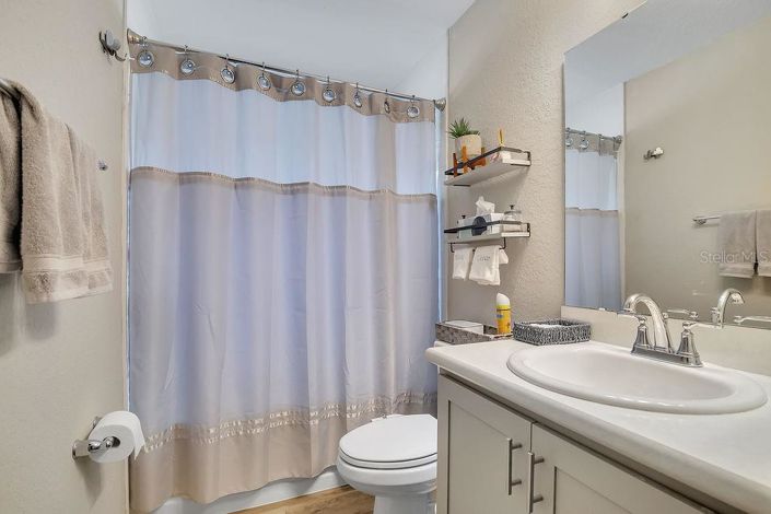 Image No.14-4 Bed Property for sale