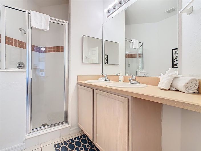 Image No.25-4 Bed Property for sale