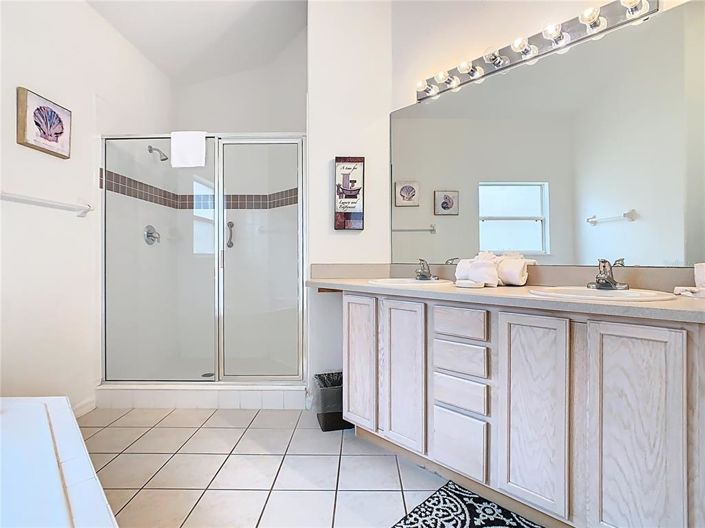 Image No.39-4 Bed Property for sale