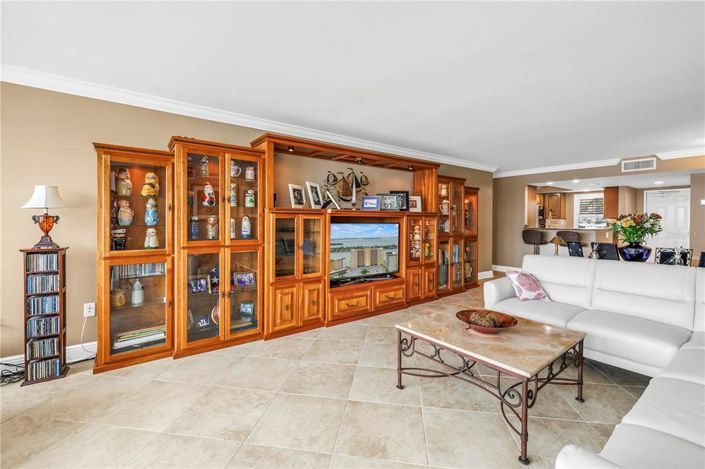 Image No.17-2 Bed Property for sale