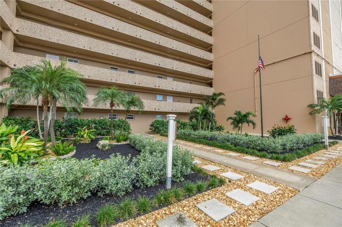 Image No.3-2 Bed Property for sale