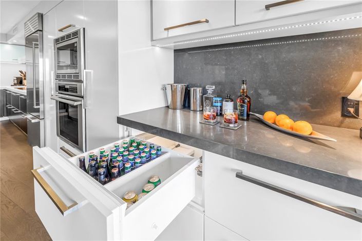 Image No.17-2 Bed Property for sale