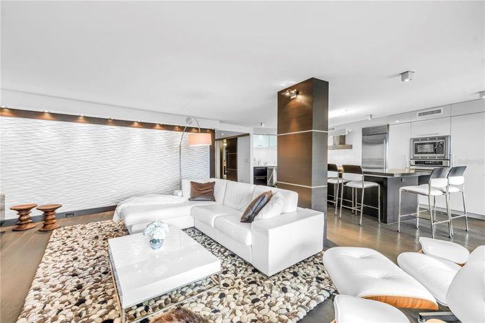 Image No.20-2 Bed Property for sale