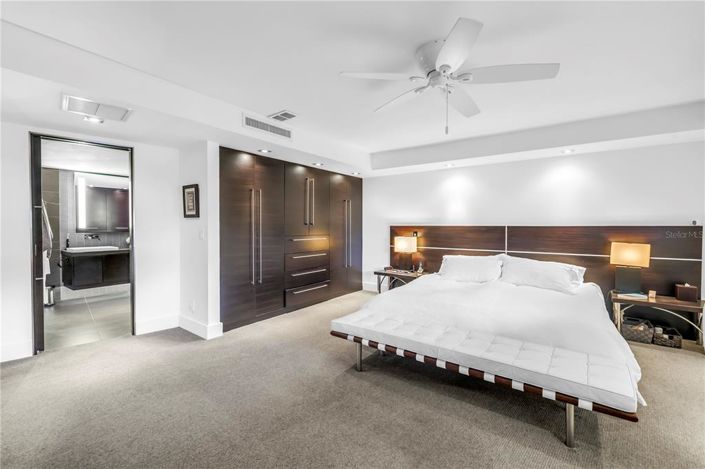 Image No.27-2 Bed Property for sale