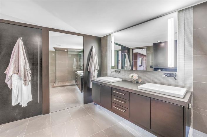 Image No.28-2 Bed Property for sale