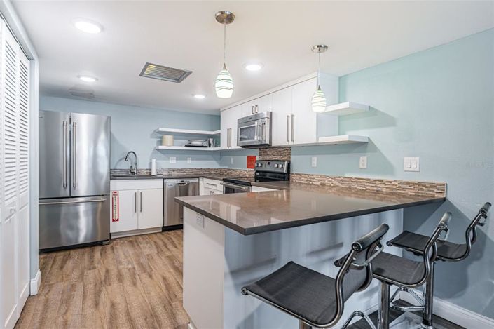 Image No.52-2 Bed Property for sale