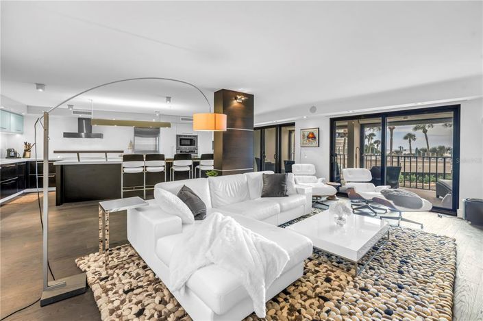 Image No.6-2 Bed Property for sale