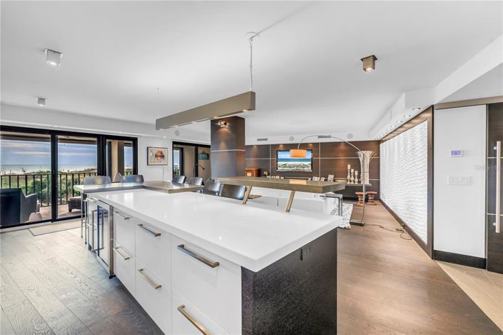 Image No.7-2 Bed Property for sale