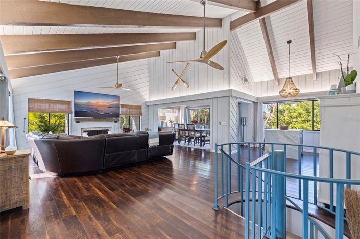 Image No.19-3 Bed Property for sale