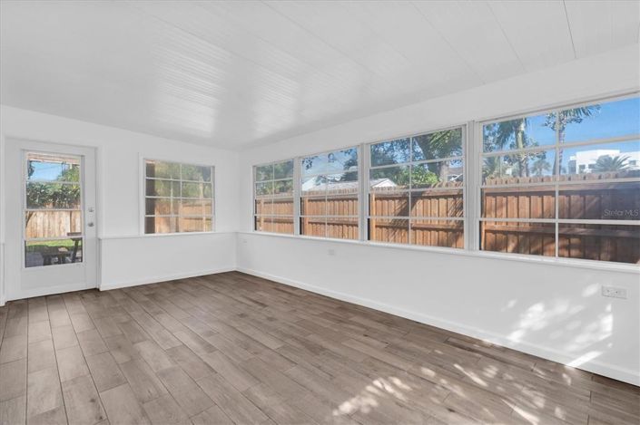 Image No.20-3 Bed Property for sale