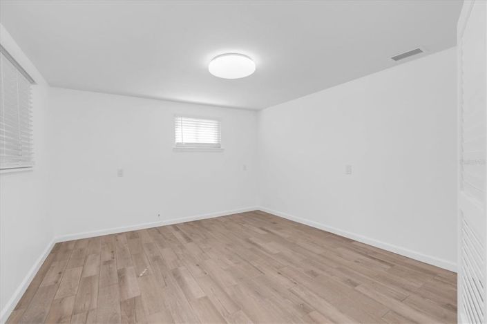 Image No.22-3 Bed Property for sale