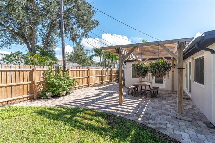 Image No.34-3 Bed Property for sale