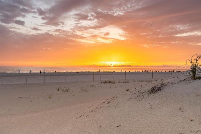 Image No.47-3 Bed Property for sale