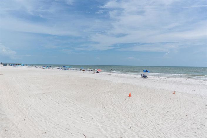 Image No.48-3 Bed Property for sale