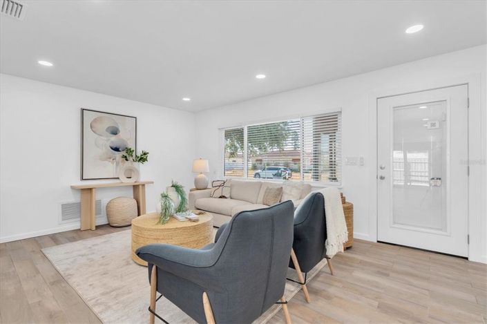 Image No.7-3 Bed Property for sale