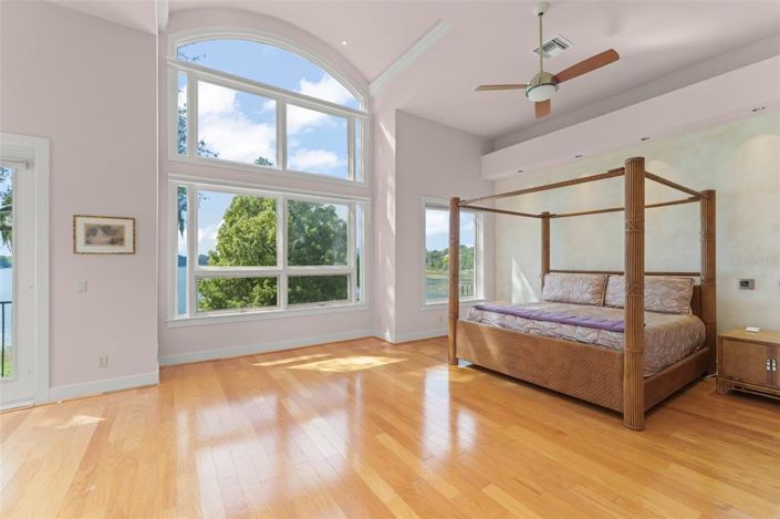 Image No.25-5 Bed Property for sale