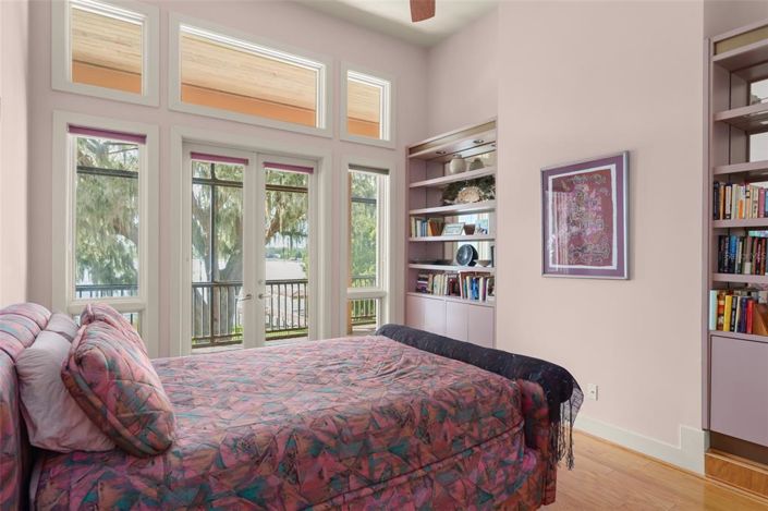 Image No.31-5 Bed Property for sale