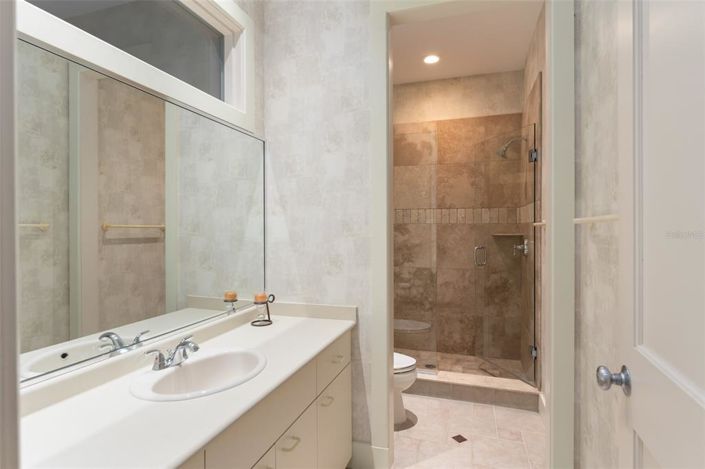 Image No.35-5 Bed Property for sale