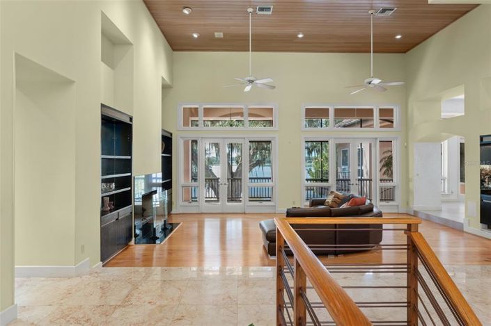 Image No.4-5 Bed Property for sale