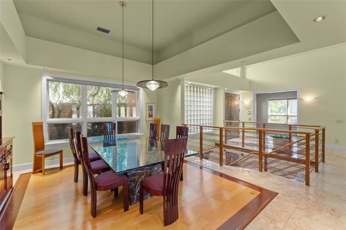 Image No.8-5 Bed Property for sale