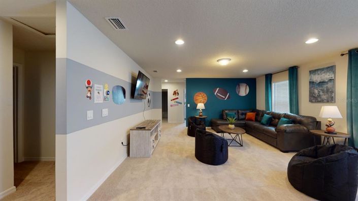 Image No.14-7 Bed Property for sale