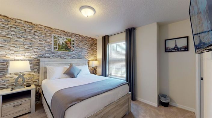 Image No.15-7 Bed Property for sale