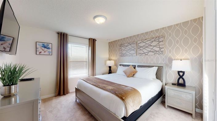 Image No.20-7 Bed Property for sale