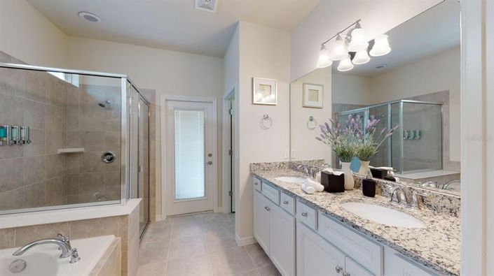 Image No.31-7 Bed Property for sale