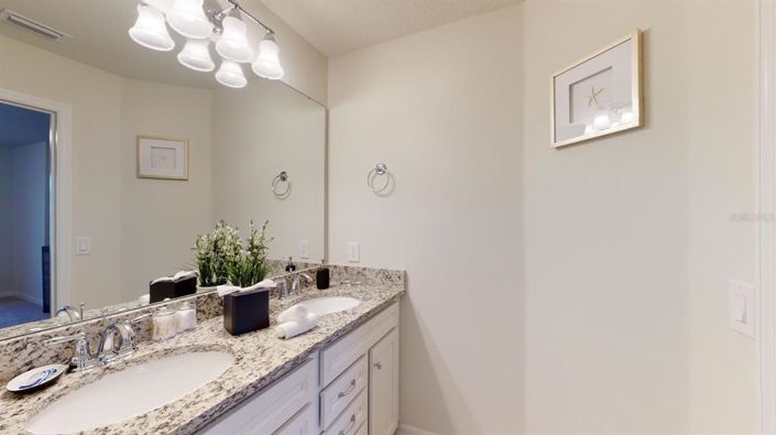 Image No.35-7 Bed Property for sale