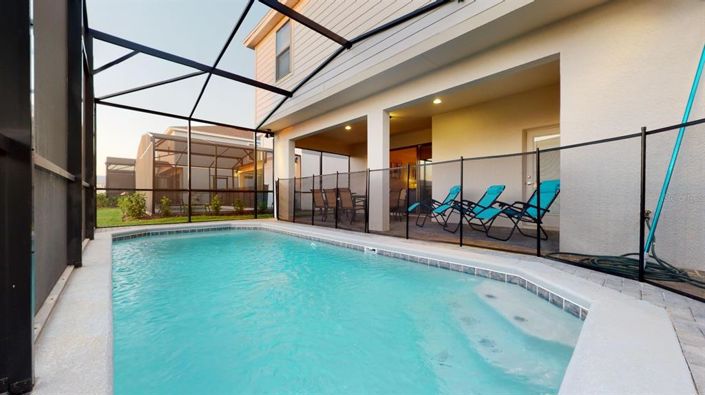 Image No.40-7 Bed Property for sale