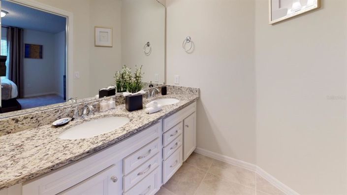 Image No.41-7 Bed Property for sale