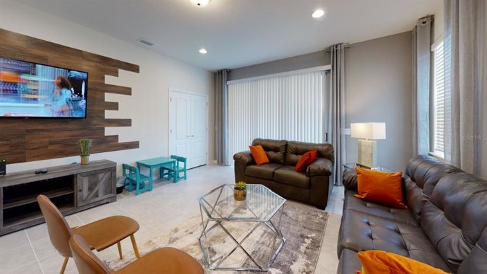 Image No.50-7 Bed Property for sale