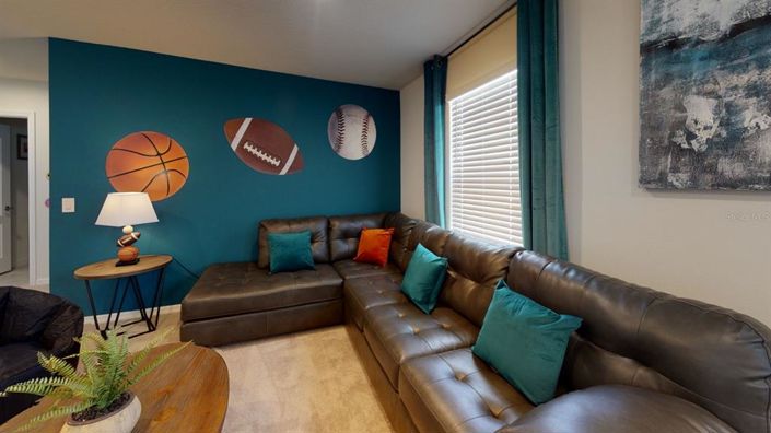 Image No.52-7 Bed Property for sale